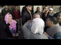 لحظة الإفراج عن أقدم سجين في مصر بعفو رئاسي (10)