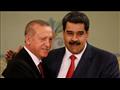 الرئيس الفنزويلي مادورو ( على اليمين) يلقى مساندة 