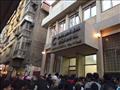 عشرات المصريين أمام المستشفيات للتبرع بالدم (2)