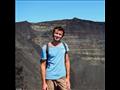 متسلق جبال يغامر بحياته لتصوير بركان نشط في فرنسا (7)