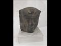 نقل قطع أثرية إلى المتحف المصري الكبير (5)