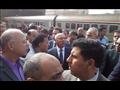 كامل الوزير في أحد قطارات محطة مصر (7)