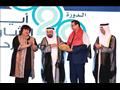 الشيخ سلطان الهاشمي يكرم المخرج ناصر عبد المنعم وو