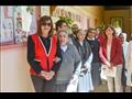 وزيرة الهجرة تقضي يومًا مع معلمتها بالزي المدرسي (7)