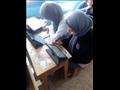 طلاب أولى ثانوي يؤدون امتحان الرياضيات بالمدرسة (2)