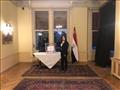 مشاركة المصريون في الخارج في الاستفتاء (5)