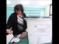 الدكتورة إيناس عبدالدايم وزير الثقافة تدلي بصوتها في الاستفتاء علي التعديلات الدستورية (1)