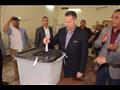محافظ بني سويف يدلي بصوته في الاستفتاء (2)
