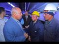 الوزير فى زيارة لعمال السكك الحديدية بني سويف