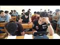 طلاب أولى ثانوي يؤدون امتحان اللغة الأجنبية الثانية (20)