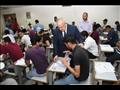  رئيس جامعة القاهرة يتفقد الامتحانات (6)