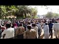 احتشاد الآلاف من السودانيين أمام مقر القيادة العام