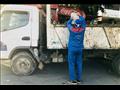  عمال النظافة يحافظون على نظافة الشوارع (3)