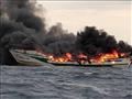 حريق سفينة صيد - صورة ارشيفية
