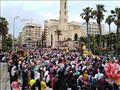 الآلاف يؤدون صلاة عيد الفطر في ساحات الإسكندرية (11)