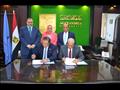 رئيسا جامعة الإسكندرية ودار الكتب أثناء توقيع الاتفاقية (1)
