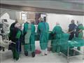 الفريق الطبي أثناء العملية