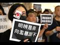 سيطر المتظاهرون على مناطق بمطار هونج كونج (7)