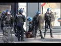 الشرطة الفرنسية تفرق محتجين وتعتقل 160 منهم (2)