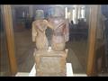 تمثال حاكم الوحات يجسد احترام المصري القديم للمراة