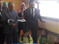 مدير أمن الوادي الجديد يوزع هدايا وأدوات المدرسية علي طلبة المدارس (17)