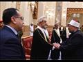 رئيس الوزراء يقدم واجب العزاء في السلطان قابوس 