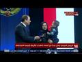 الرئيس يكرم زوجة الشهيد النقيب مصطفى محمد عثمان 