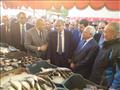 وزير التموين يتفقد سوق أسماك بورسعيد٥_1