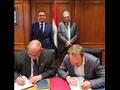 خلال توقيع العقد بين شركة الدلتا للصلب وجيمكو الهولندية