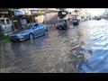 مياه الأمطار تغمر شارع رئيسي في بلطيم