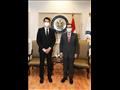 طارق الملا، وزير البترول والثروة المعدنية، مع هونج