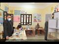 رئيس جامعة أسيوط يُدلي بصوته في انتخابات النواب