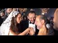 تقبيل خالد الصاوي يد العروسة هنادي مهنا
