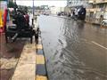الأمطار تغرق طريق كورنيش الإسكندرية