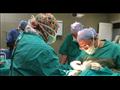 فريق طبي يجري 32 جراحة للأطفال في 10 ساعات