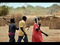 مجندون لجيش جنوب السودان يتدربون مع أسلحة خشبية