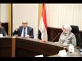 وزيرة الصحة تجتمع بقيادات الوزارة بعد إعلان إصابة أول حالة كورونا في مصر