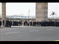13 مشهدًا من جنازة مبارك العسكرية