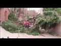 انهيار حوائط منازل وسقوط أشجار بسبب الطقس السيئ في أسيوط