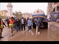 جولة لمحافظ أسيوط لمتابعة أعمال إزالة آثار مياه الأمطار من الشوارع