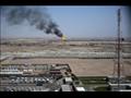 حقل مجنون النفطي بشمال مدينة البصرة في العراق في 1