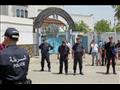 عناصر شرطة أمام سجن الحراش في الجزائر