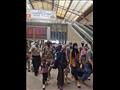 ارتداء الكمامة في محطة مصر