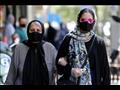 إيرانيتان في أحد شوارع طهران