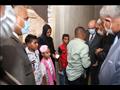 محافظ قنا يزور أسرة مصور مكتب إعلام المحافظة الراحل