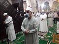الشيخ بشير المحمدي خطيب مسجد الدسوقي يؤم المصلين