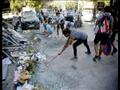 متطوعون لبنانيون ينظفون شوارع العاصمة اللبنانية في