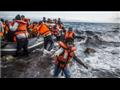 لاجئون عند وصولهم إلى شواطئ جزيرة ليزبوس اليونانية