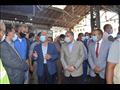 وزير النقل يوجه بتطوير محطة وورش قطارات المنيا