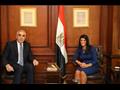 جانب من لقاء وزيرة التعاون الدولي و سفير العراق بالقاهرة
